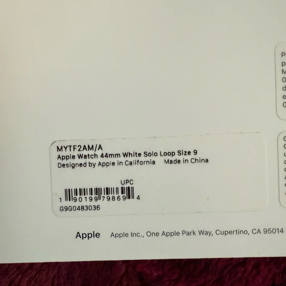 Apple Watch Solo Loop Band in White